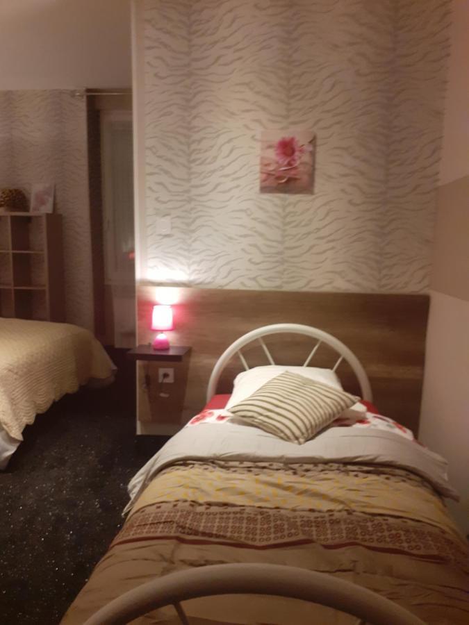 Hotel Le Kamelia Salles  Eksteriør billede