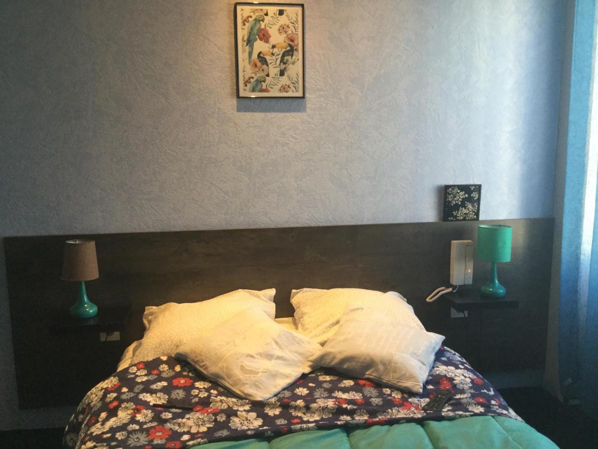 Hotel Le Kamelia Salles  Eksteriør billede
